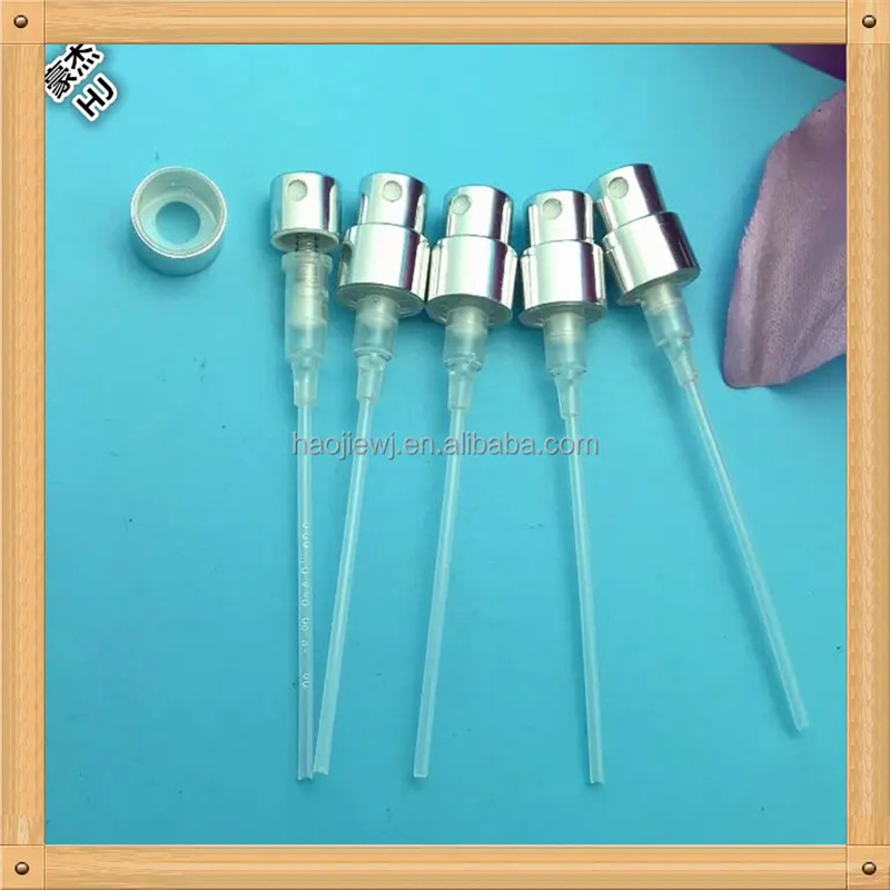 10mm小型ボトルミニメタルミストスプレークリンプのコンパクトデザインと軽さ：携帯性と実用性のバランス